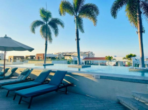 ZENITH Downtown Studio in the heart of Zona Romantica